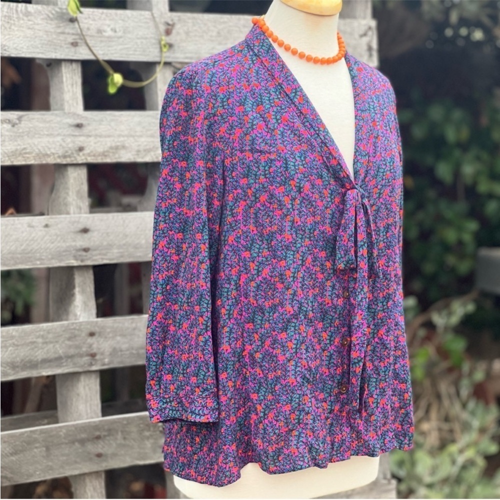 NWOT Maeve by Anthropologie "Rory" Floral V-Neck Tie Front Blouse Size 4 - Picture 5 of 10